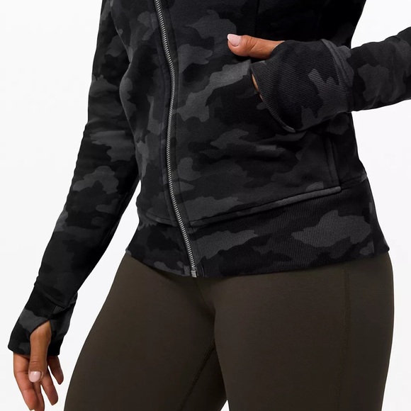 Lululemon Scuba Full-Zip Hoodie - Picture 2 of 7